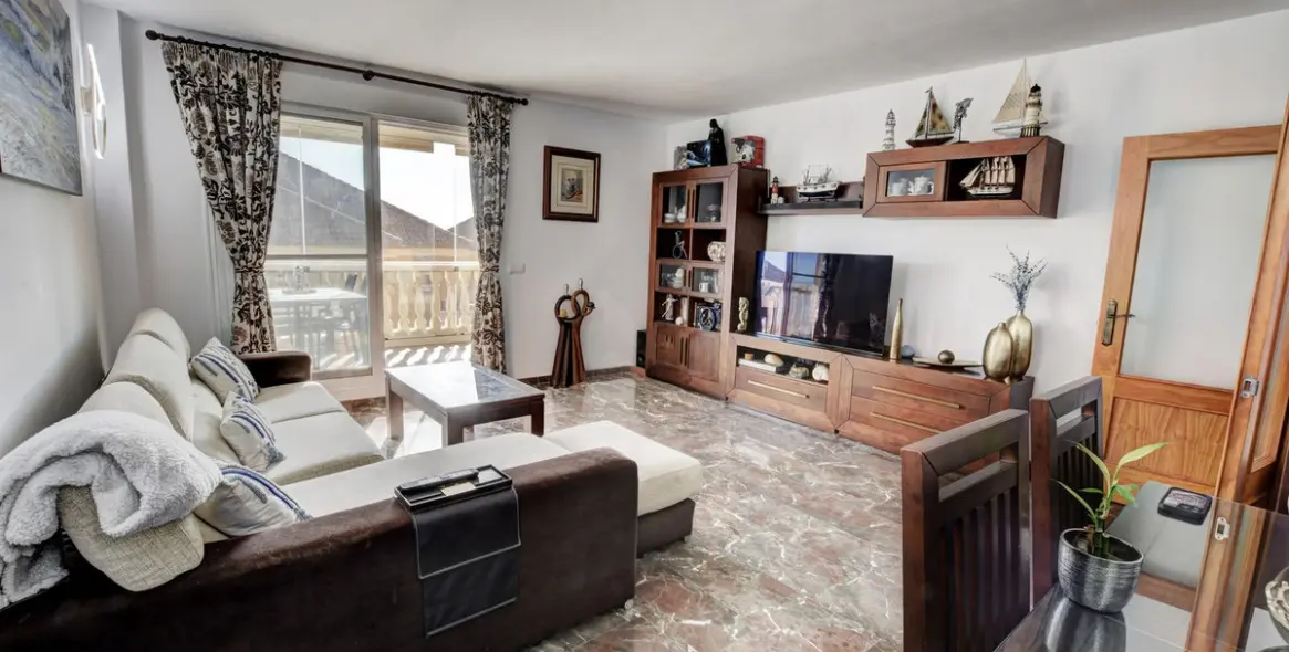 Продажа апартаментов на среднем этаже в Carvajal 6