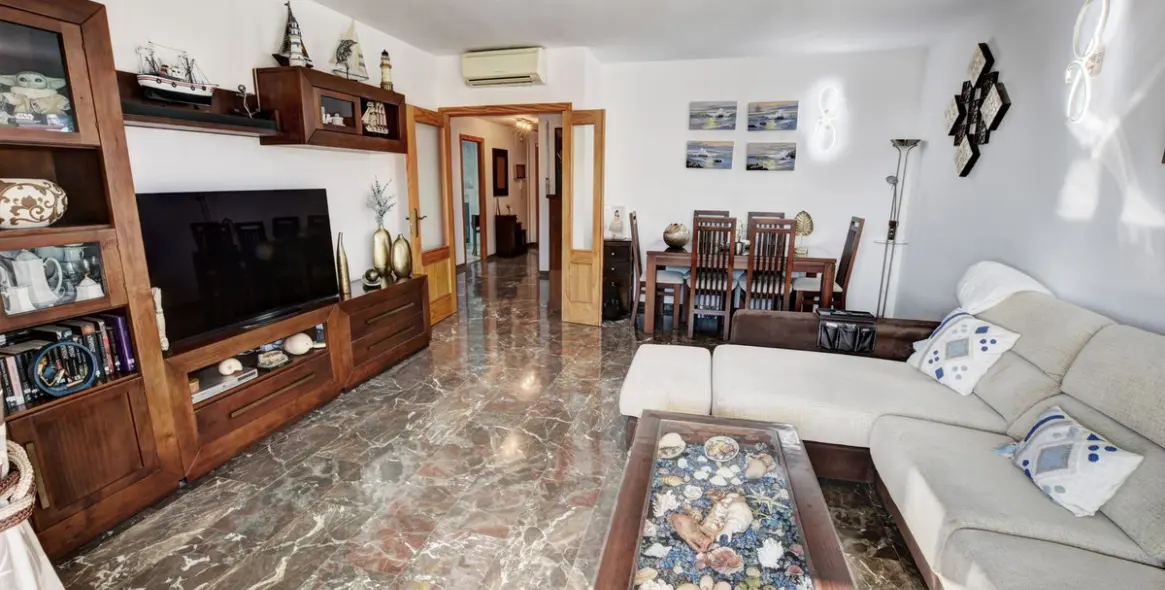 Продажа апартаментов на среднем этаже в Carvajal 7