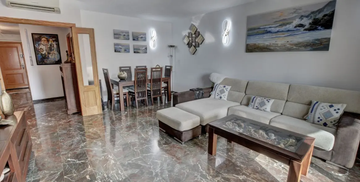 Продажа апартаментов на среднем этаже в Carvajal 9