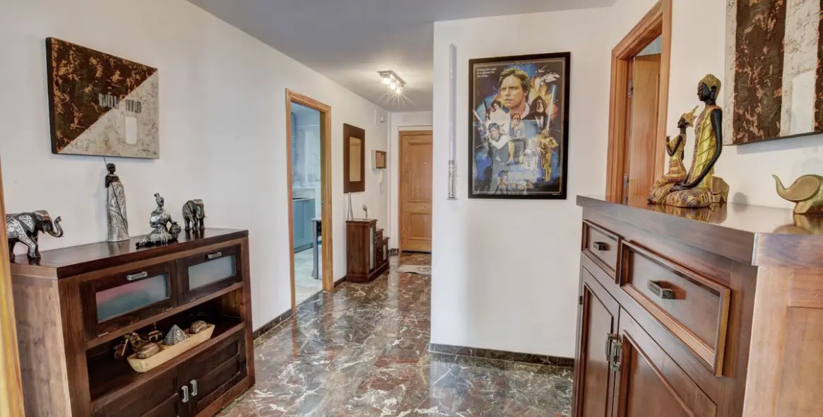 Продажа апартаментов на среднем этаже в Carvajal 10