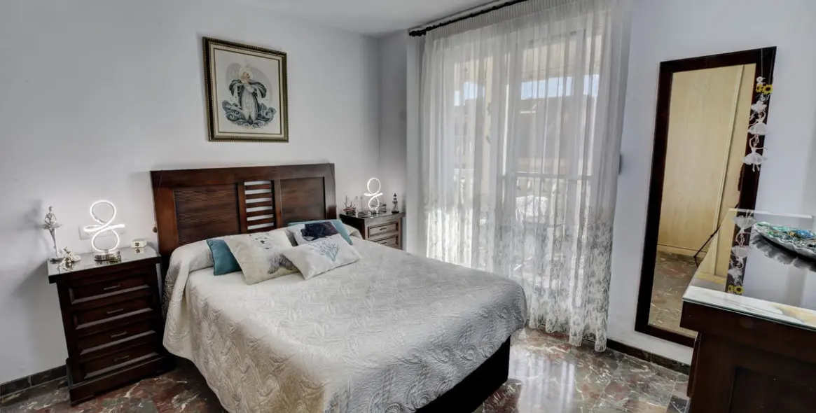 Продажа апартаментов на среднем этаже в Carvajal 15