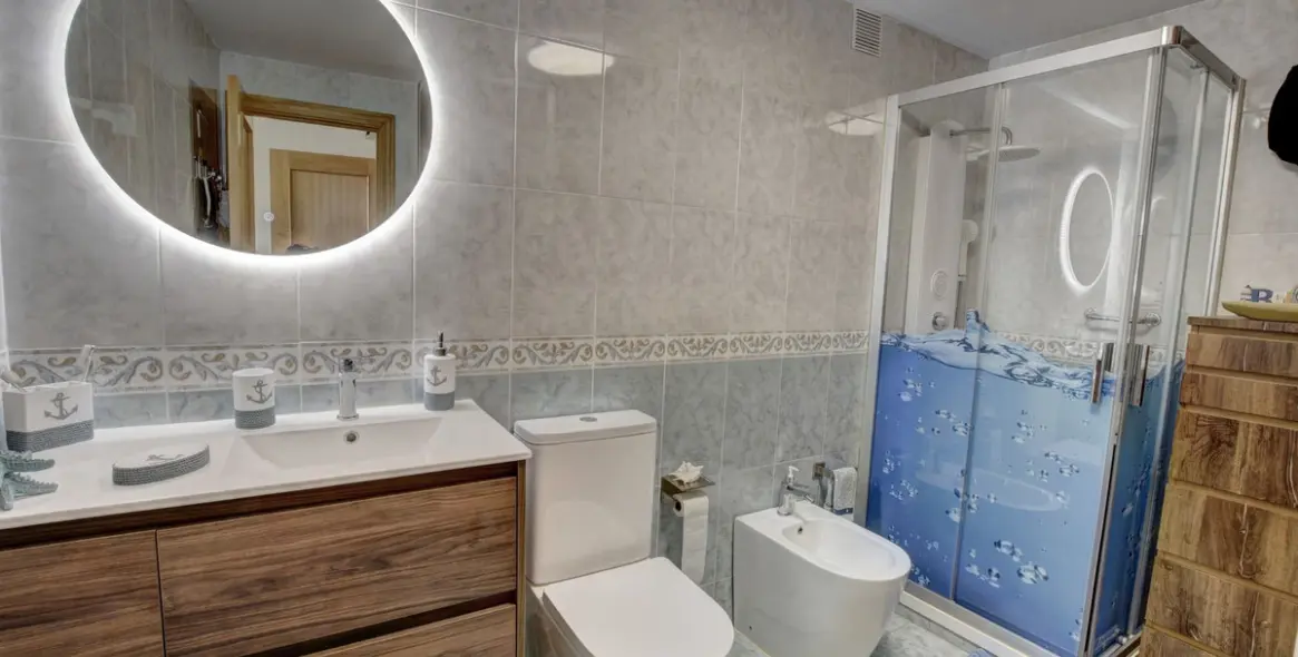 Продажа апартаментов на среднем этаже в Carvajal 18