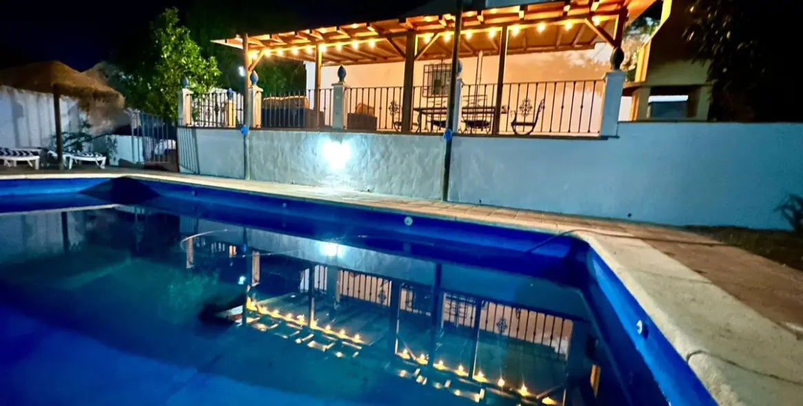 Sale of detached villa in La Viñuela 4