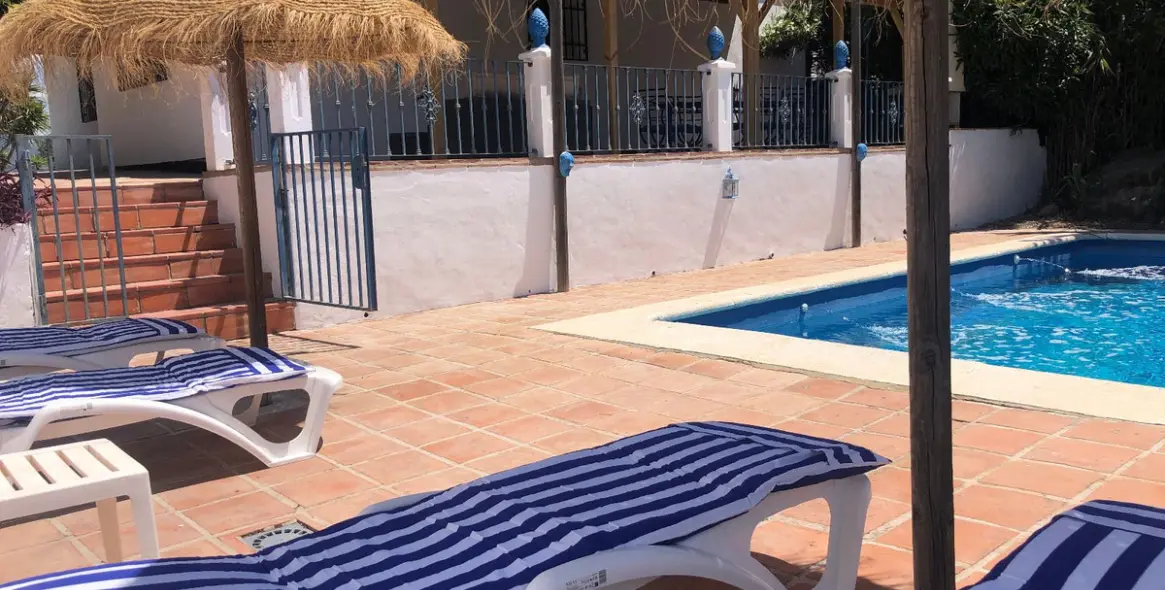 Sale of detached villa in La Viñuela 15