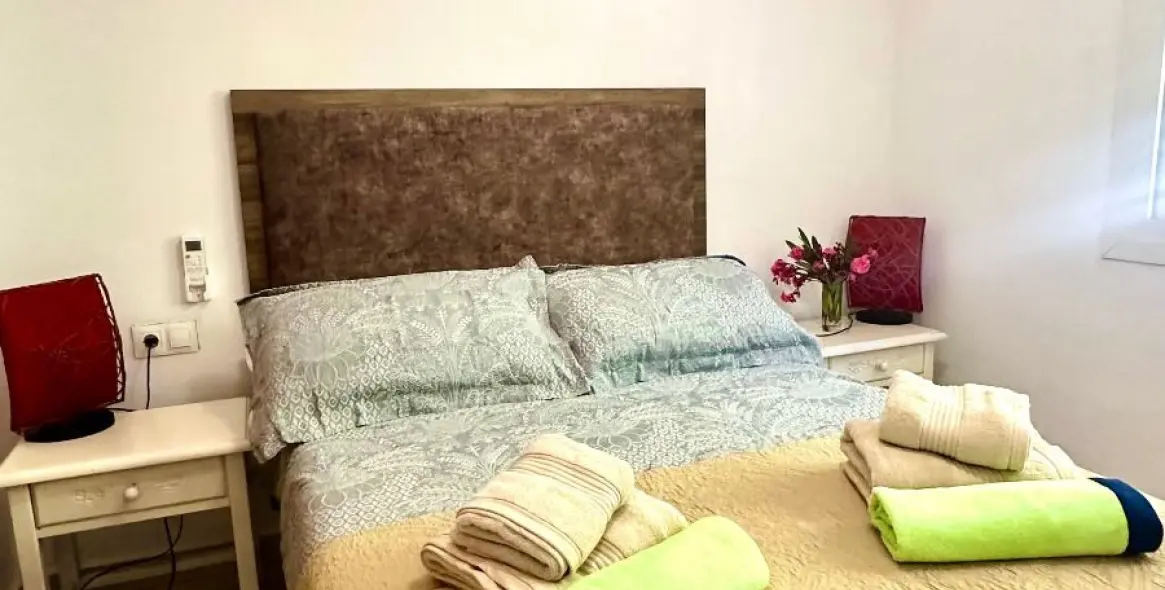 Sale of detached villa in La Viñuela 43