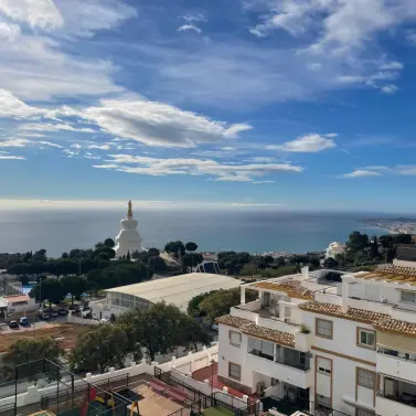 Продажа апартаментов на среднем этаже в Estupa Budista