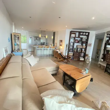 Продажа апартаментов на среднем этаже в Estupa Budista