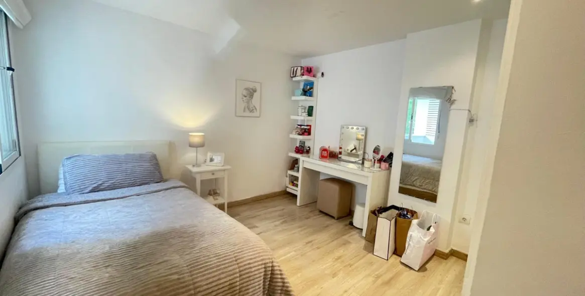 Продажа апартаментов на среднем этаже в Estupa Budista 19