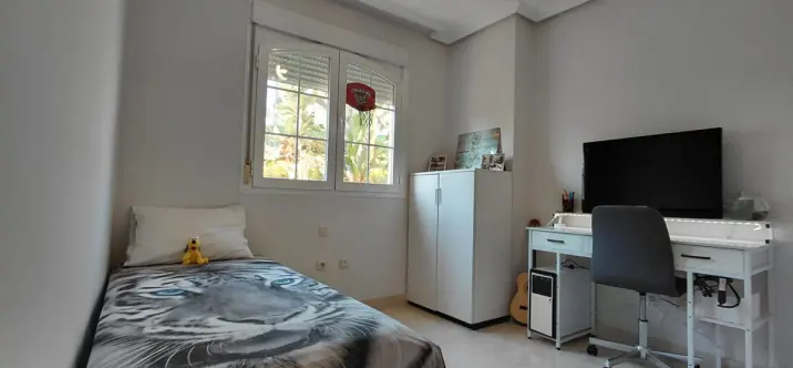 Sale of middle floor apartment in Nagüeles 3