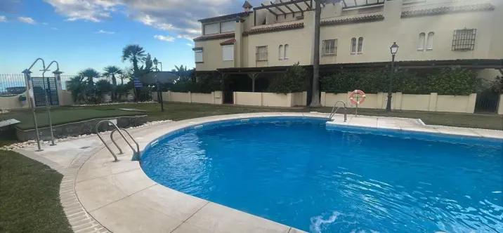 Продажа таунхауса в Casares 2