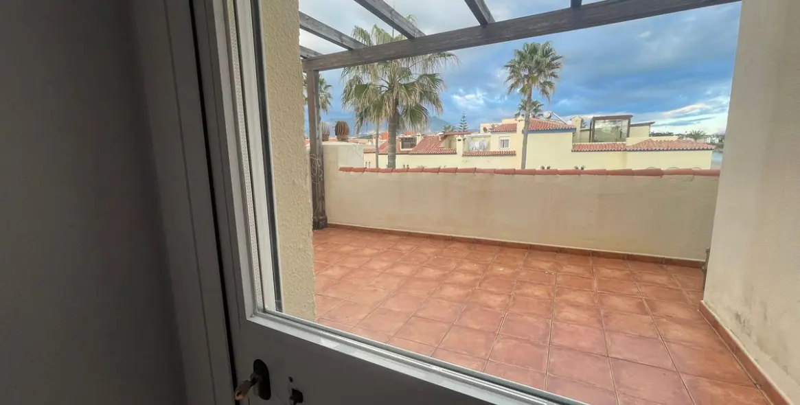 Продажа таунхауса в Casares 4