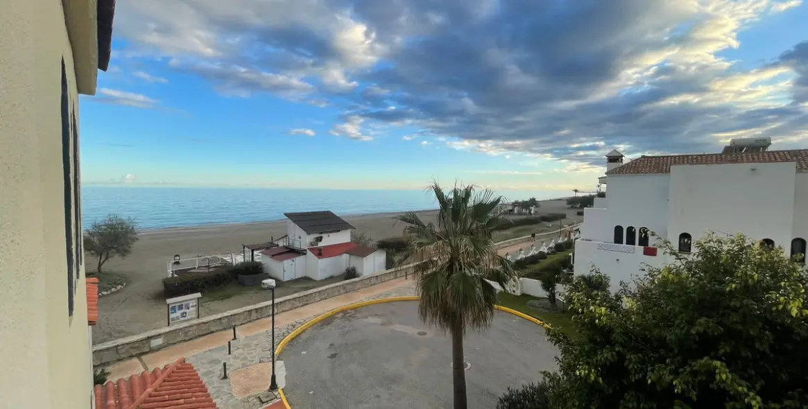 Продажа таунхауса в Casares 7