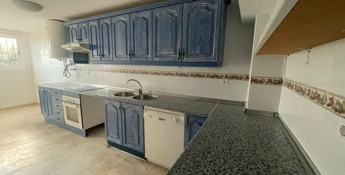 Продажа таунхауса в Casares 10