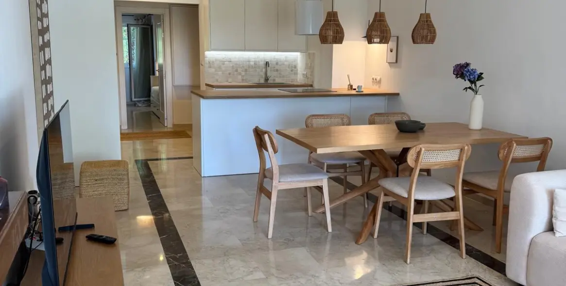 Sale of ground floor apartment in Marbella 2