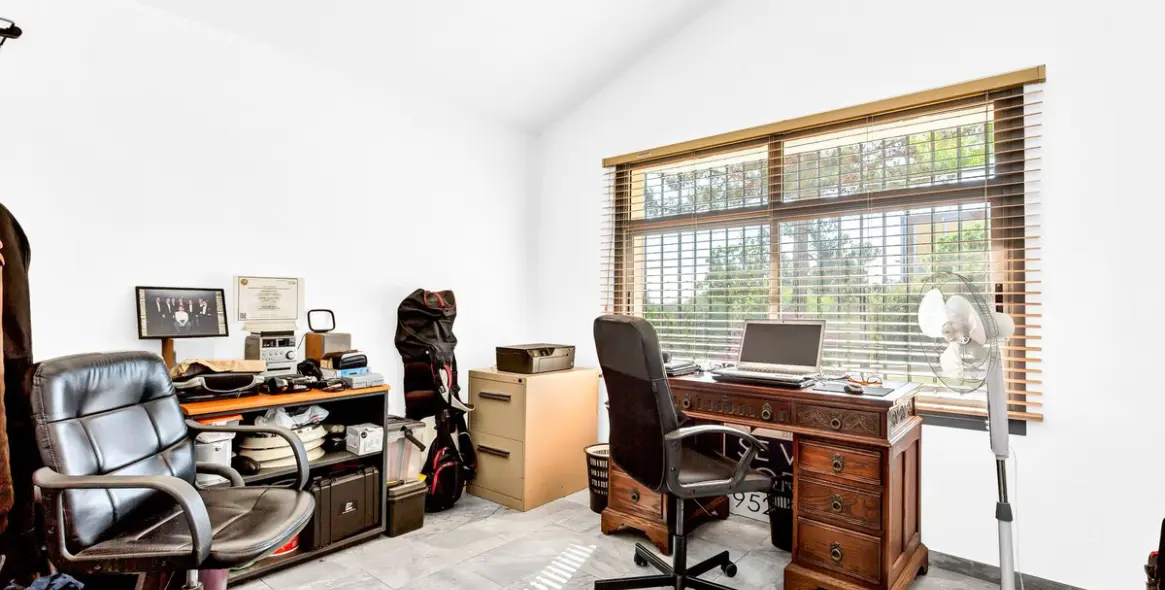 Продажа  отдельно стоящей виллы в Elviria 15