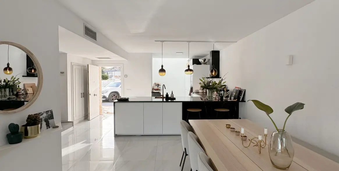 Sale of townhouse in Nueva Andalucía 1