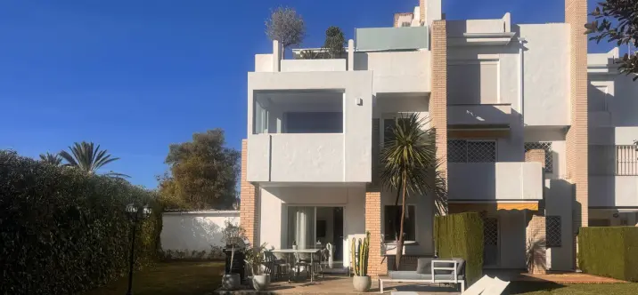 Townhouse R5252899 1