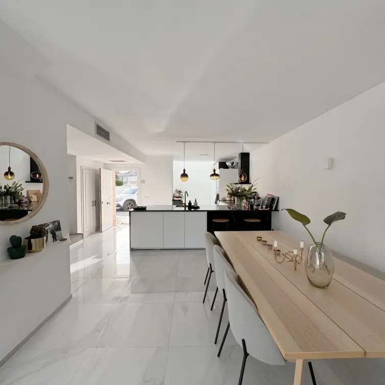 Sale of townhouse in Nueva Andalucía