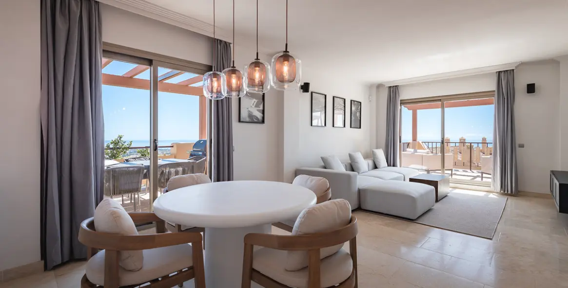 Sale of penthouse in Benahavís 15