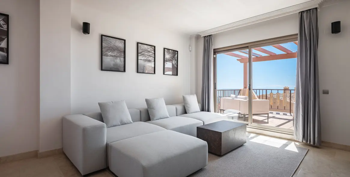 Sale of penthouse in Benahavís 16