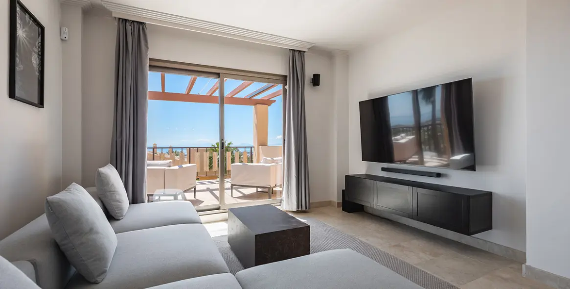 Sale of penthouse in Benahavís 17