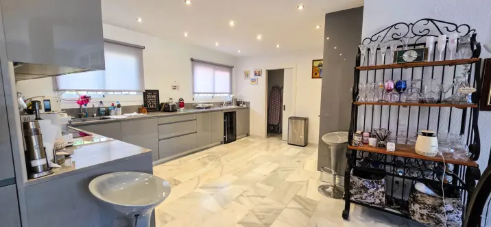 Semi-detached house R5216728 2