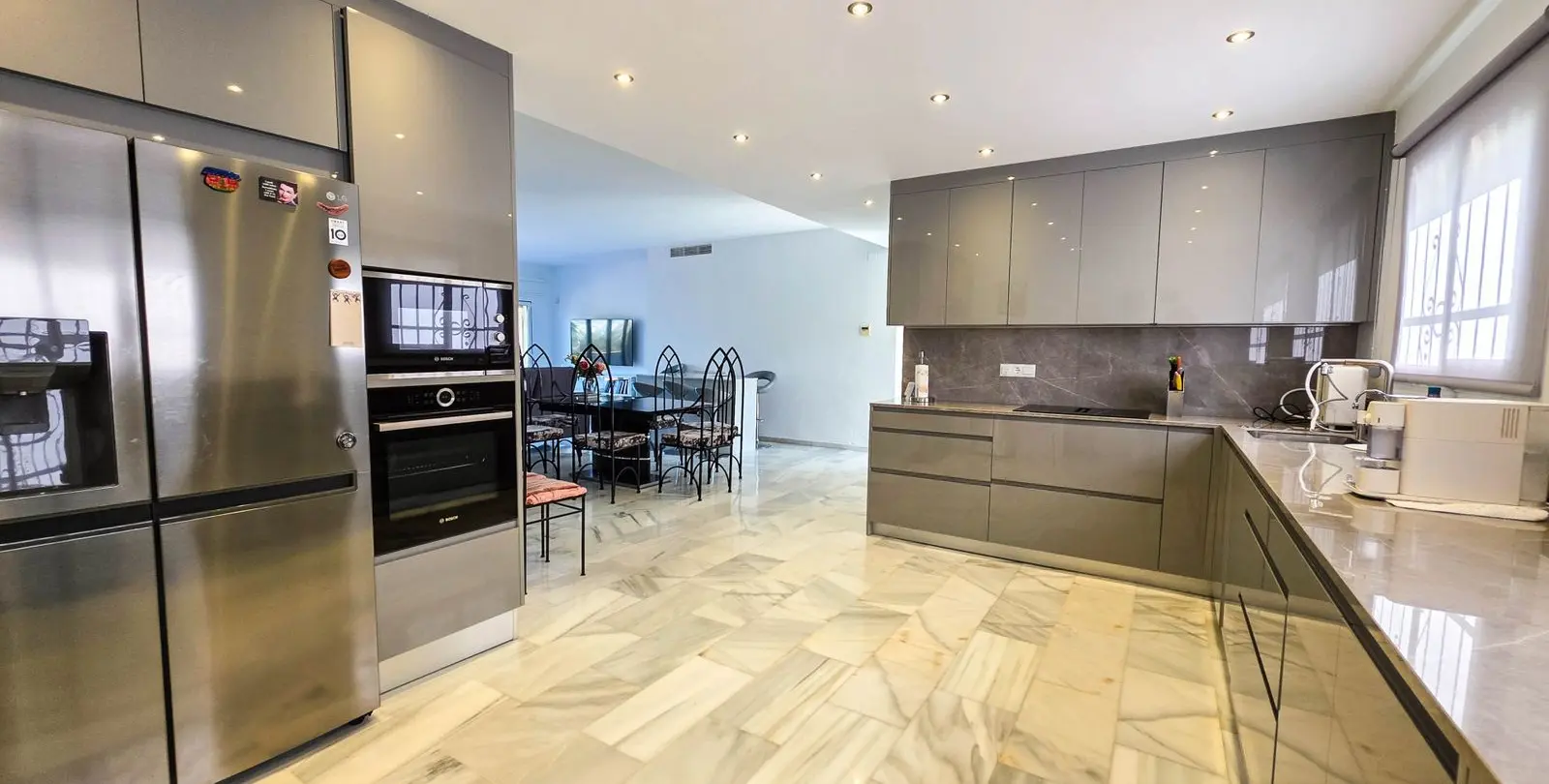 Sale of semi-detached house in La Duquesa 4