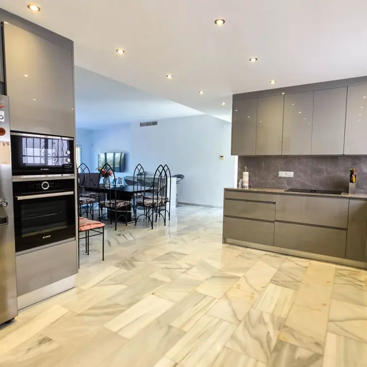 Sale of semi-detached house in La Duquesa