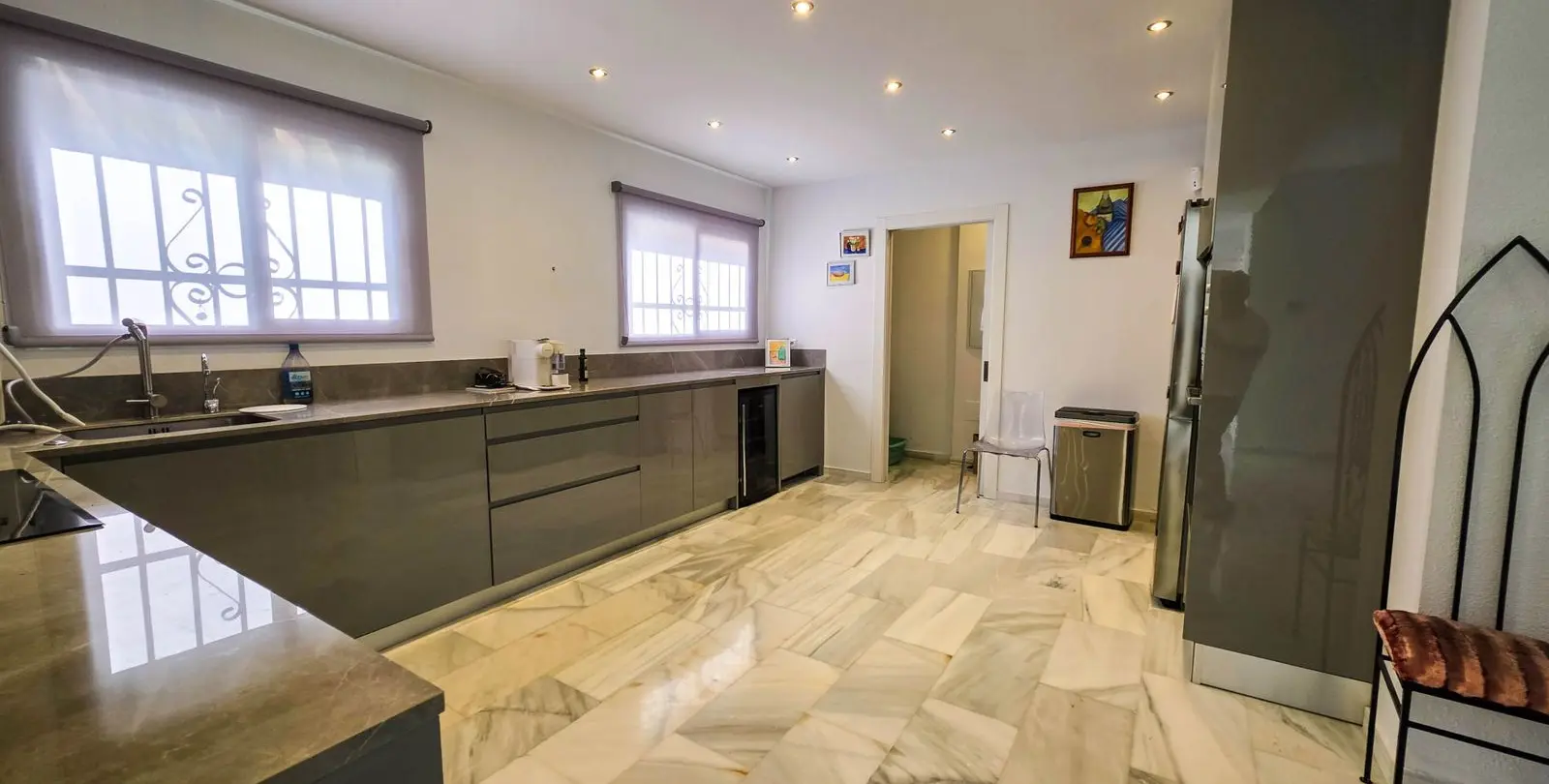 Sale of semi-detached house in La Duquesa 21