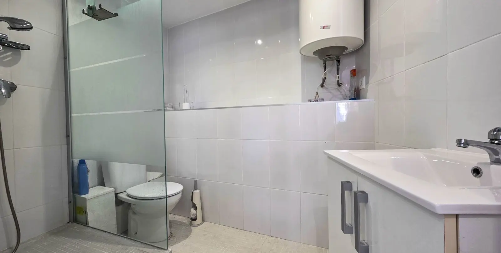 Sale of semi-detached house in La Duquesa 24