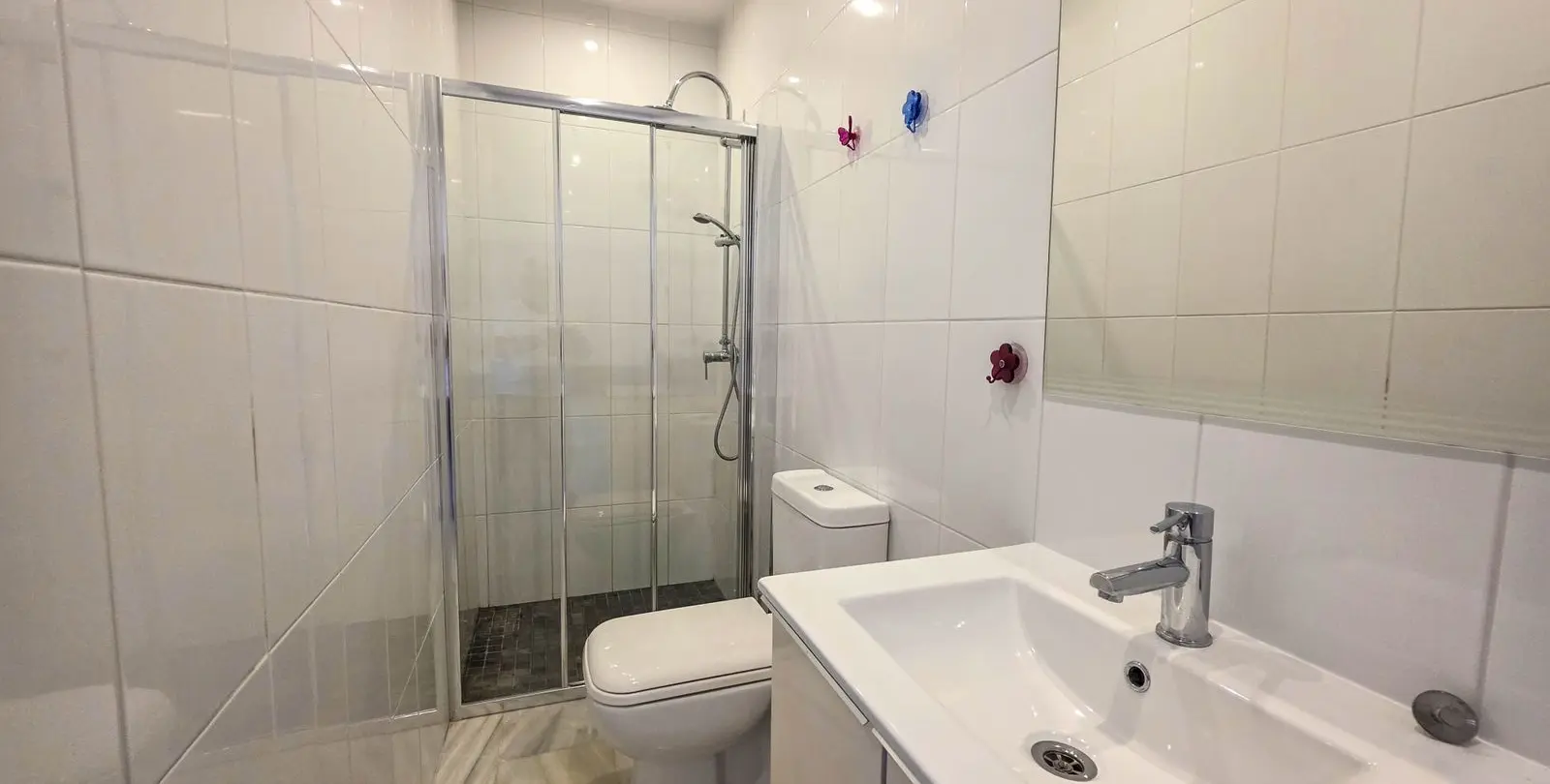 Sale of semi-detached house in La Duquesa 32