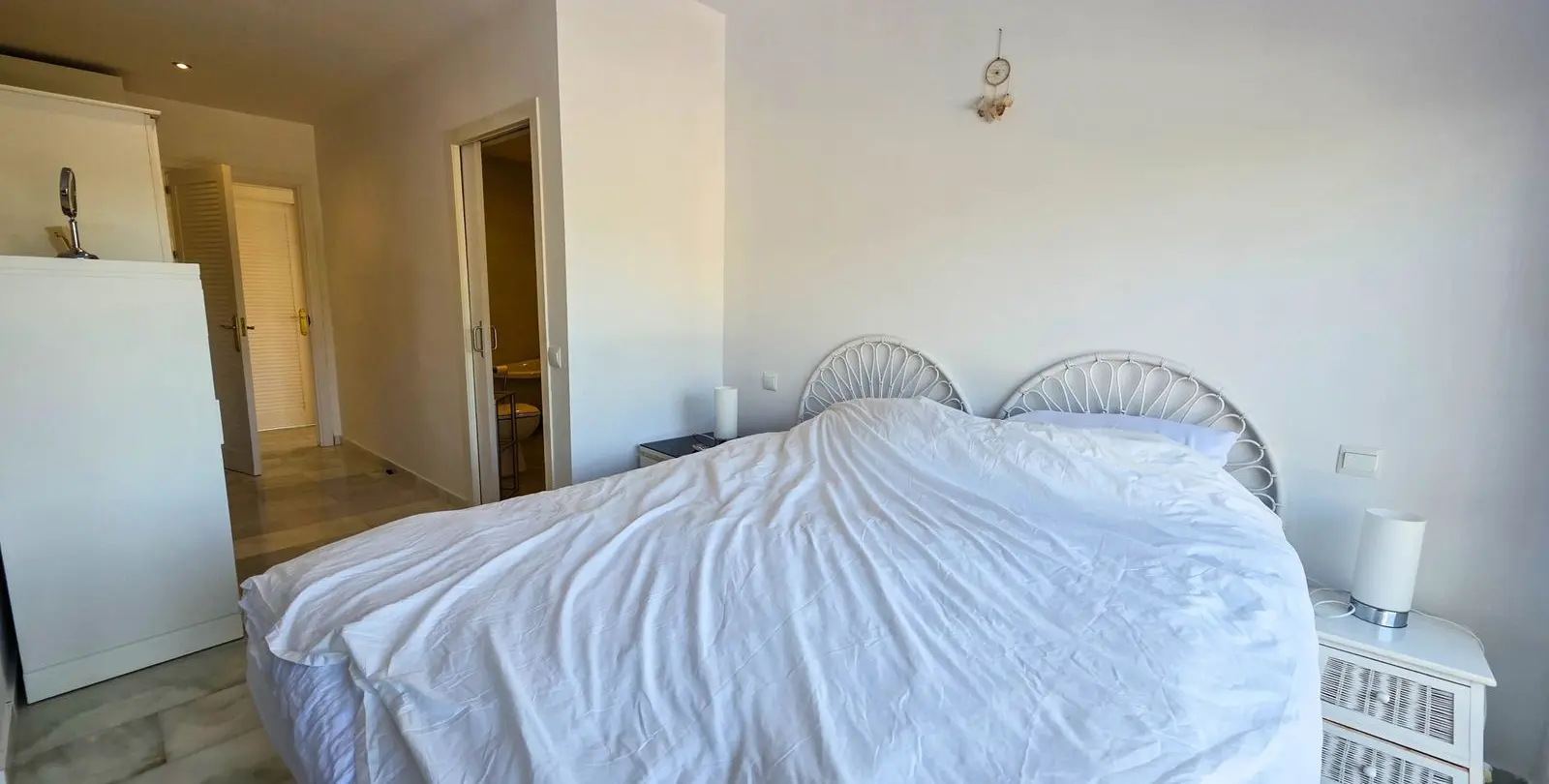 Sale of semi-detached house in La Duquesa 42
