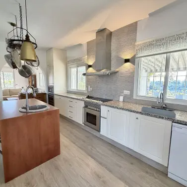 Detached villa R5255770