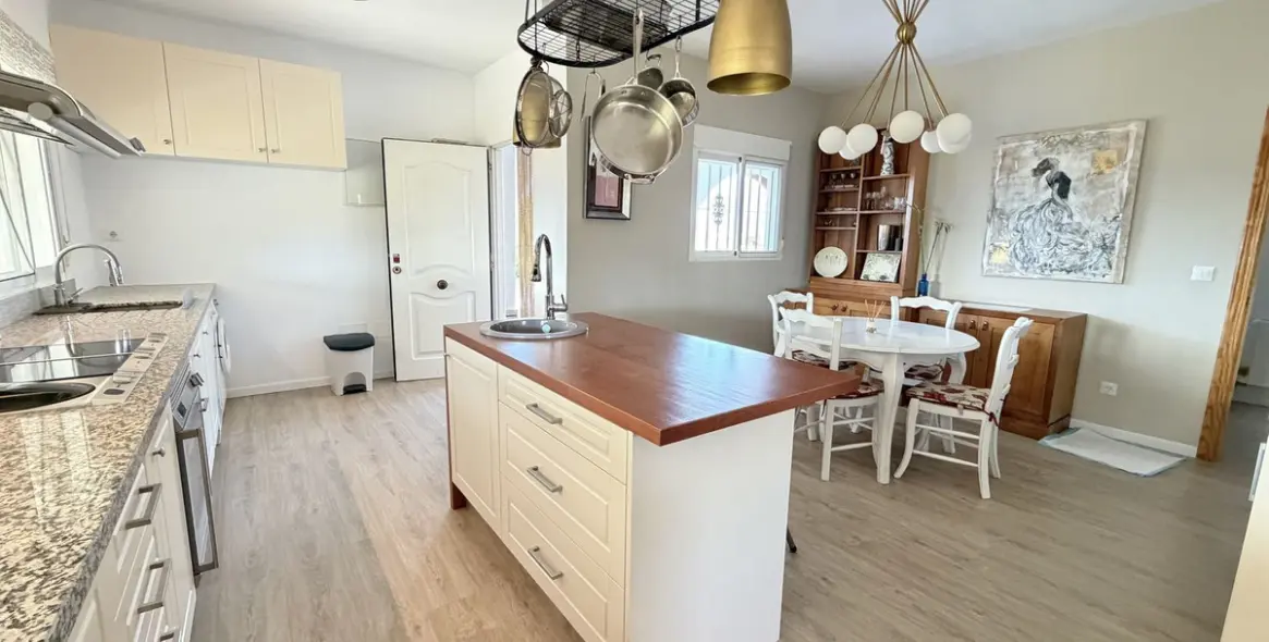 Sale of detached villa in Alhaurín el Grande 5