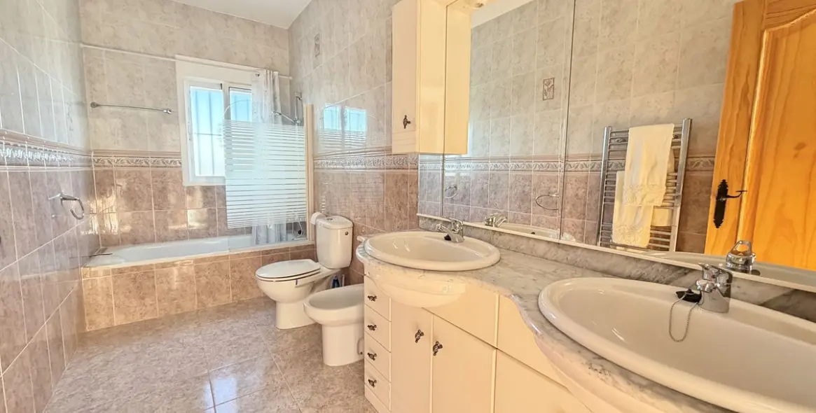 Sale of detached villa in Alhaurín el Grande 17