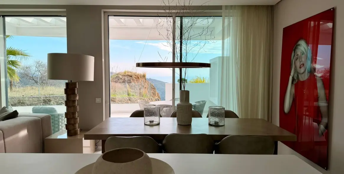 Sale of middle floor apartment in Ojén 7