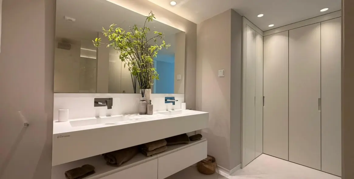 Sale of middle floor apartment in Ojén 15