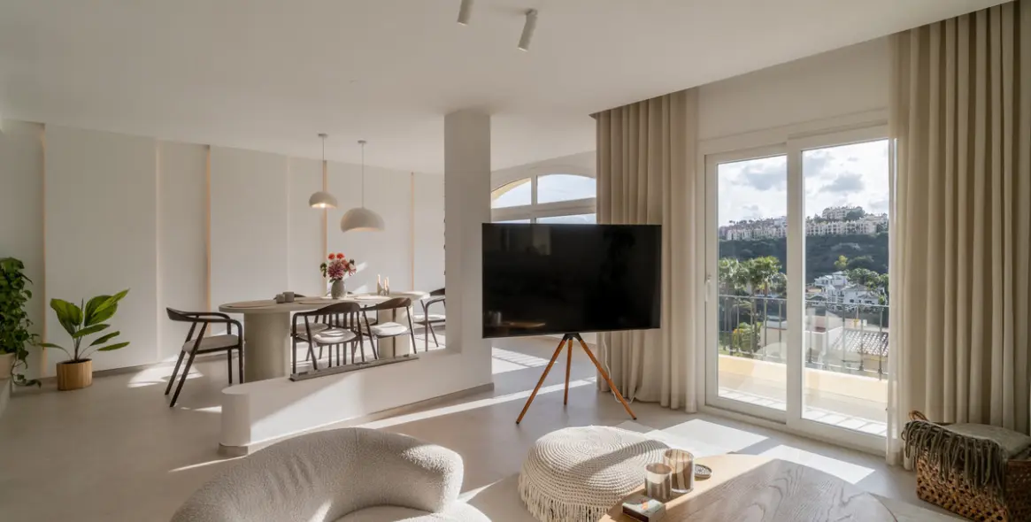 Sale of penthouse duplex in Benahavís 2