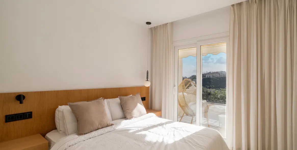 Sale of penthouse duplex in Benahavís 16