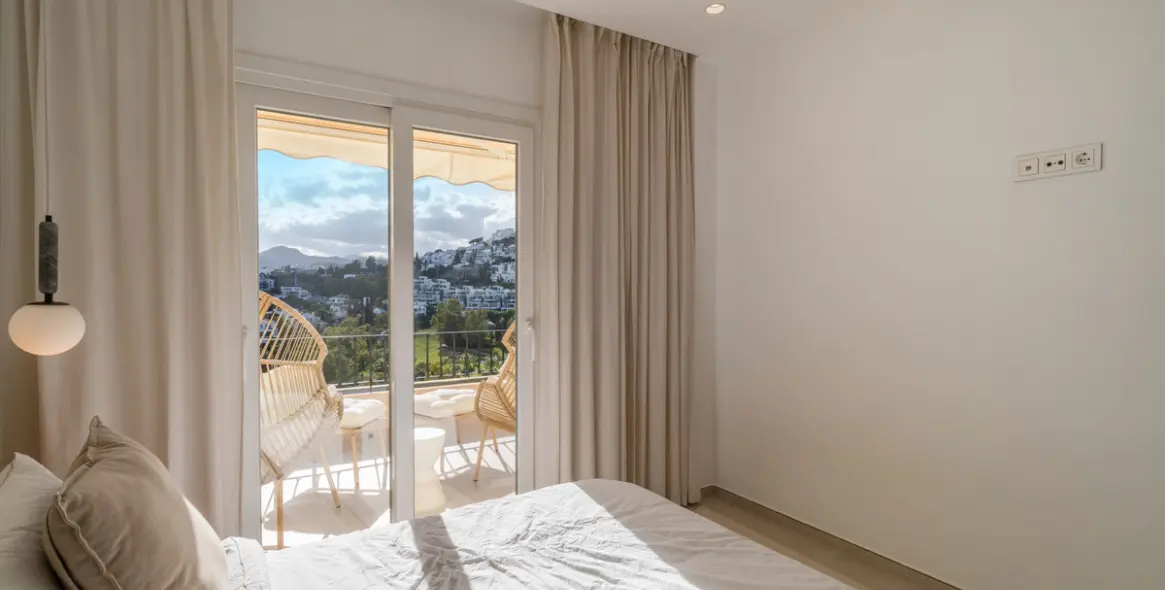 Sale of penthouse duplex in Benahavís 17