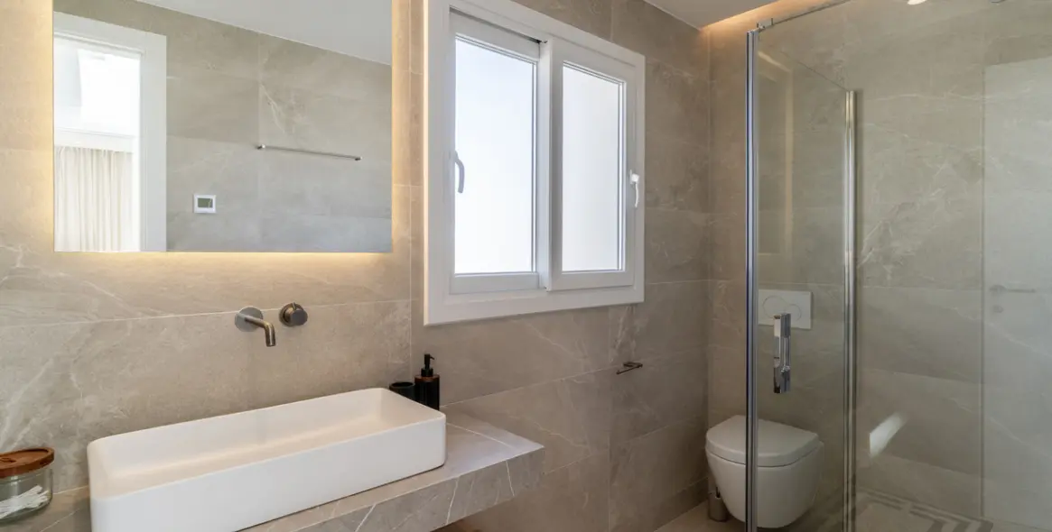 Sale of penthouse duplex in Benahavís 19