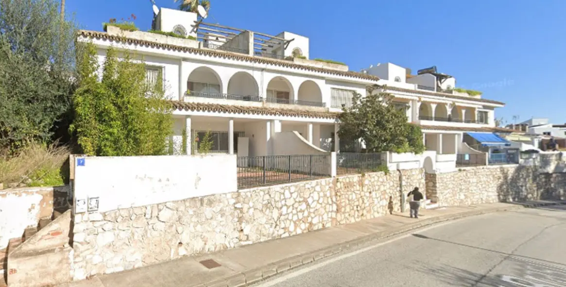 Sale of apartment complex in Marbella 1