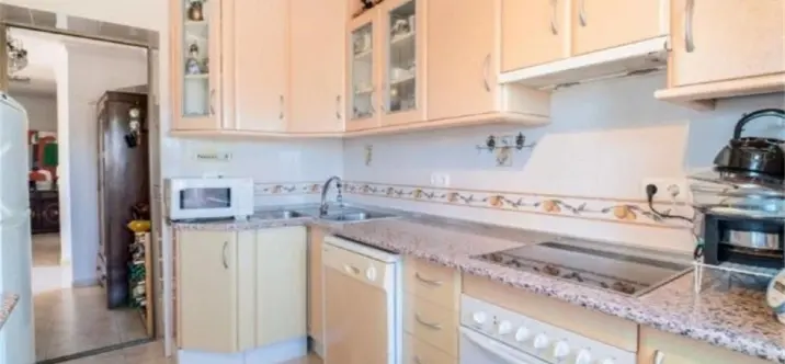 Apartment complex R5250202 1