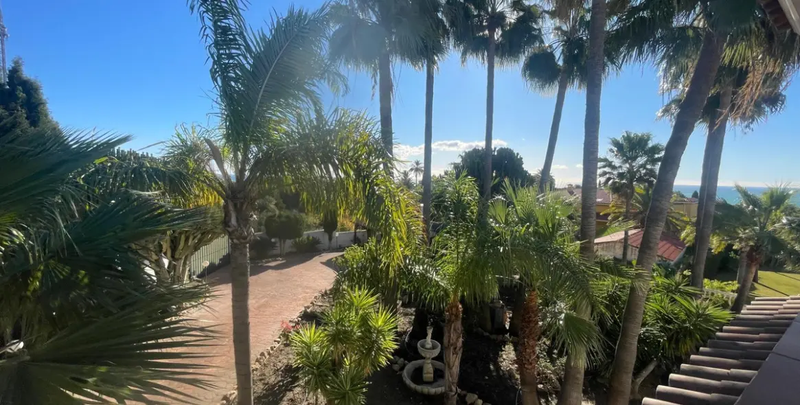 Sale of detached villa in El Higuerón - Capellanía 5