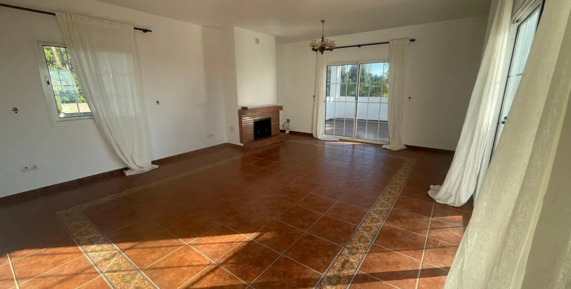 Sale of detached villa in El Higuerón - Capellanía 9