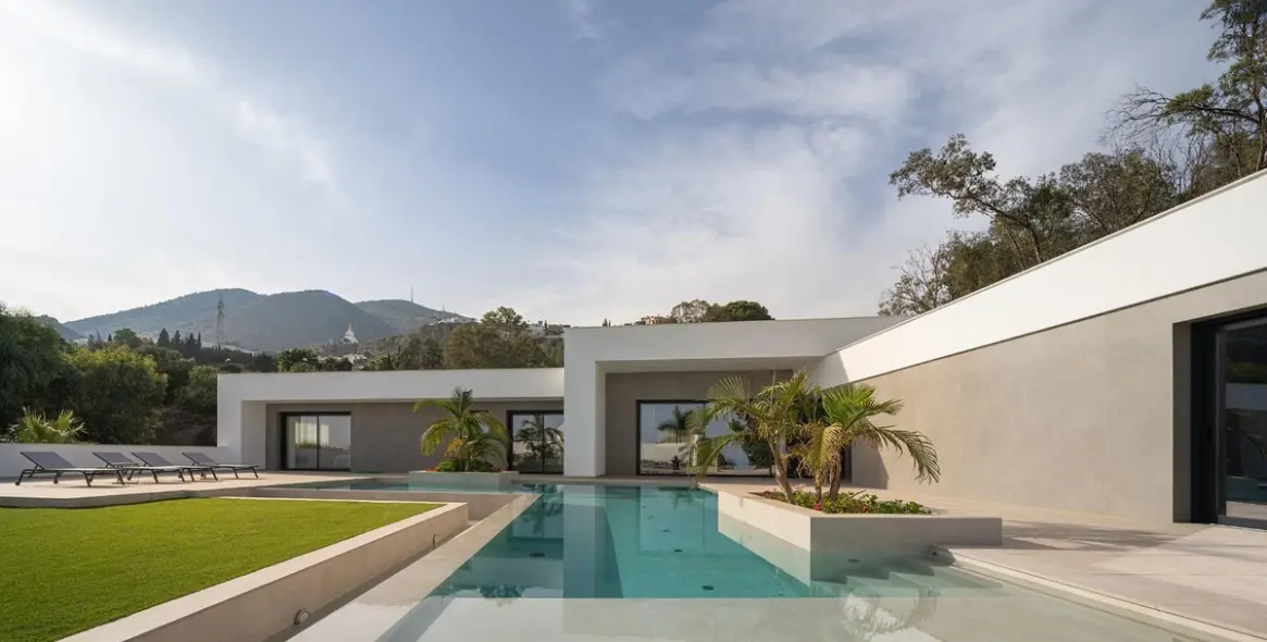 Sale of detached villa in Benalmadena Costa 4