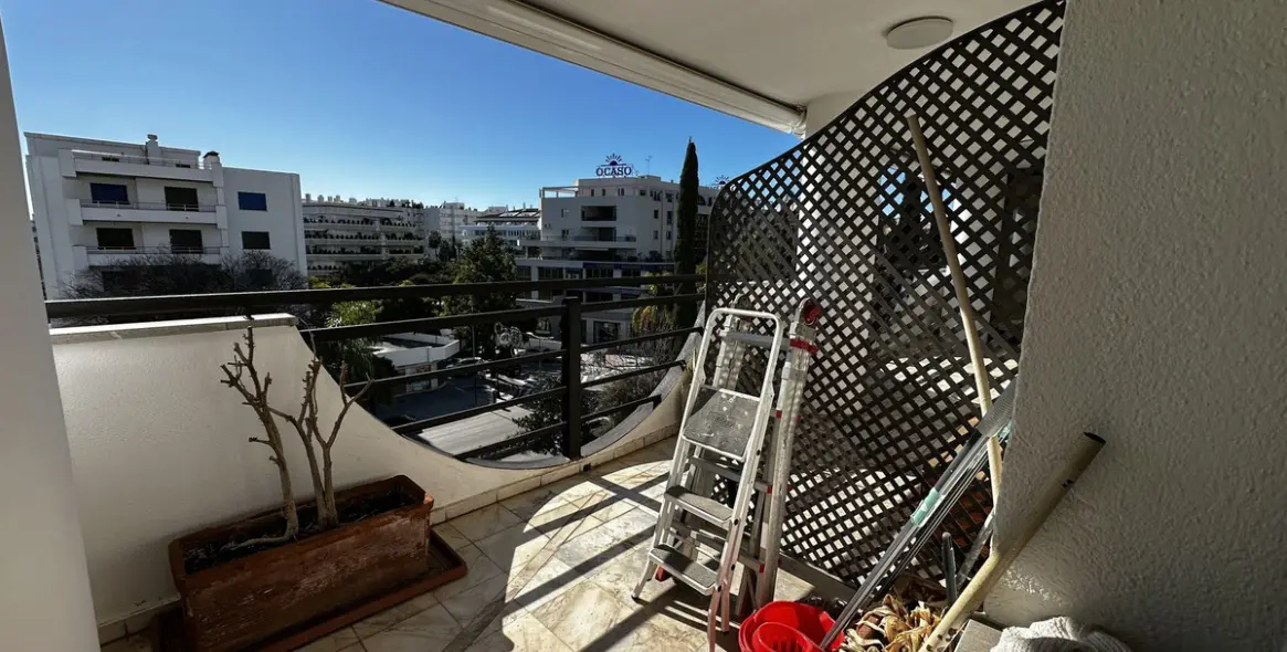 Alquiler a largo plazo de oficina en Marbella 3