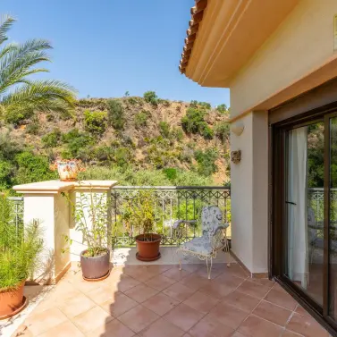 Long-term rent of middle floor apartment in Río Real