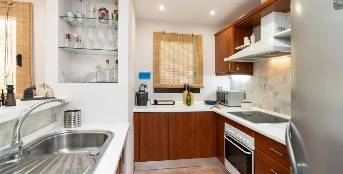 Long-term rent of middle floor apartment in Río Real 9