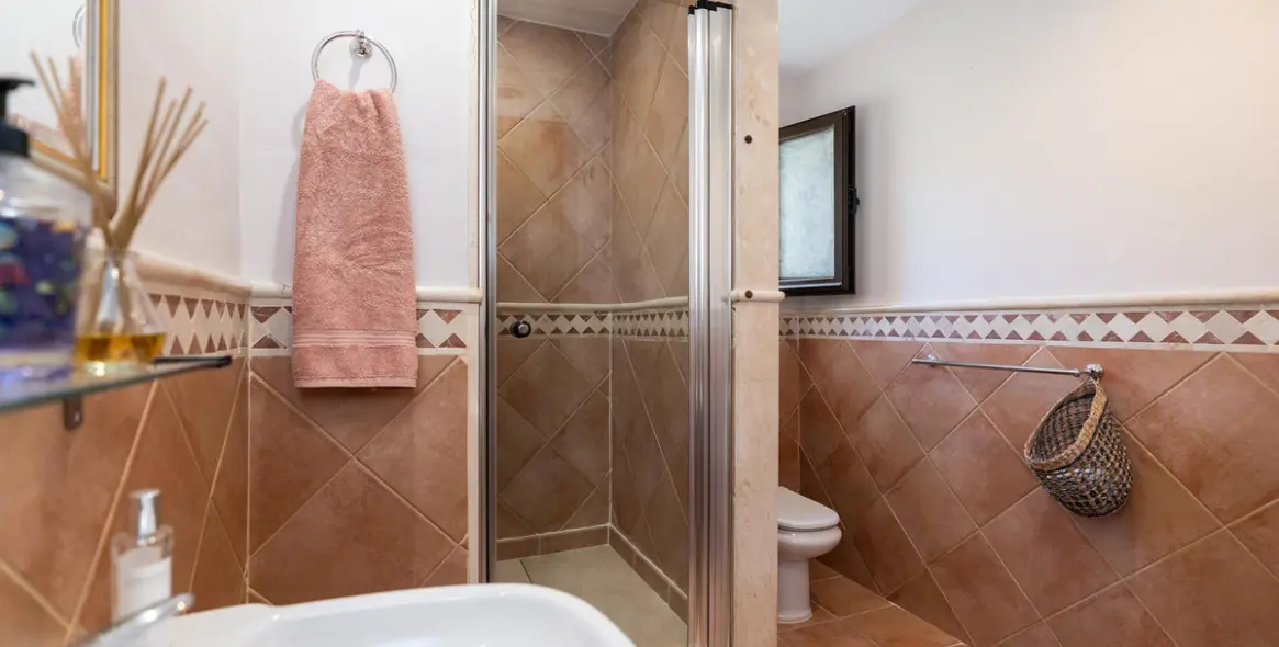 Long-term rent of middle floor apartment in Río Real 16